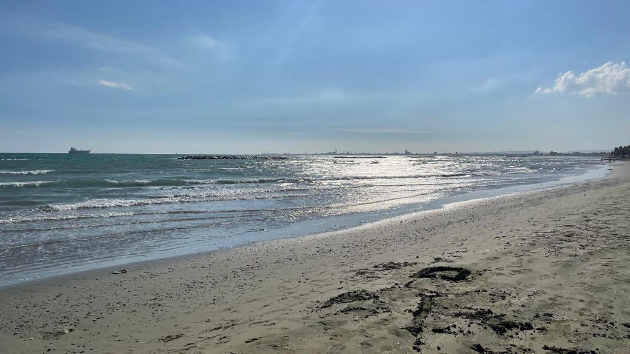 Beachfront Villa - Dasaki Lárnaka Kültér fotó