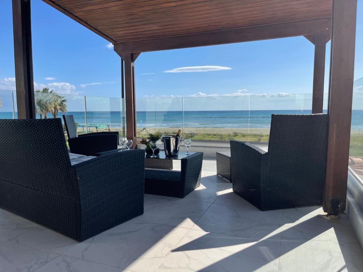 Beachfront Villa - Dasaki Lárnaka Kültér fotó